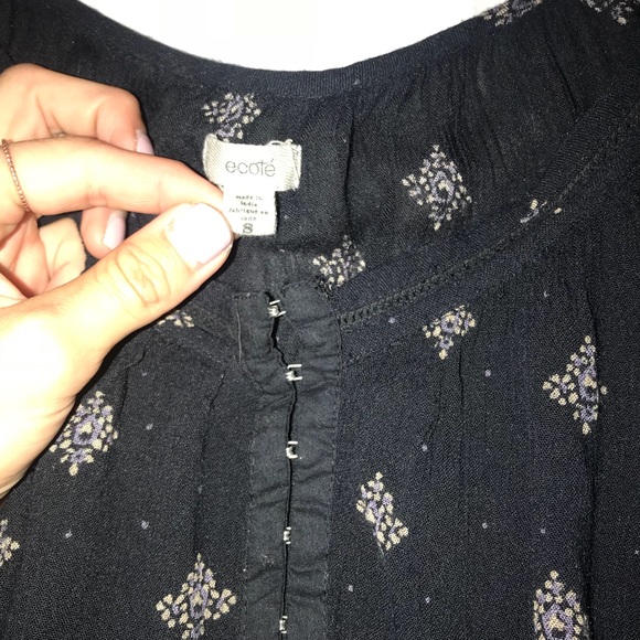 Off the shoulder urban outfitters shirt - Picture 3 of 5